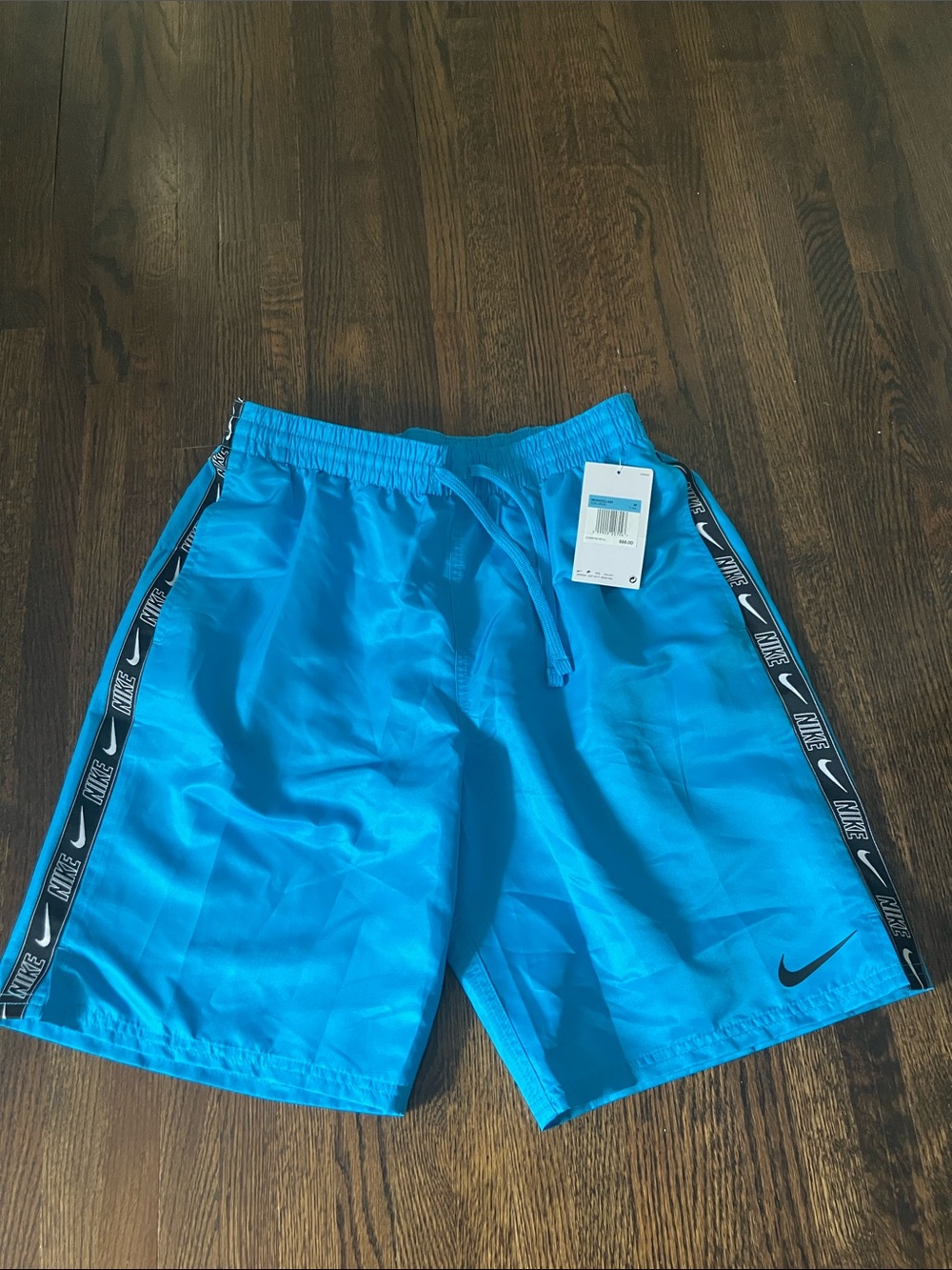 NWT Nike Bright Turquoise Blue Mens Swim trunks- With Mesh Liner!